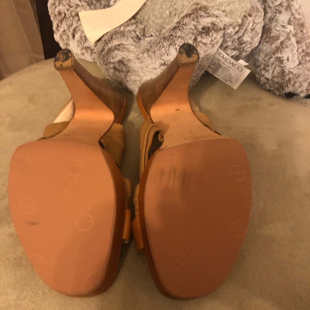 Coach Heels - Picture 2 of 6